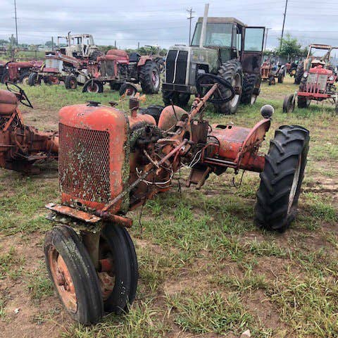 Used Allis Chalmers B Tractor parts.