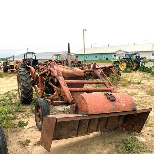 Used Allis Chalmers D14 Tractor parts.