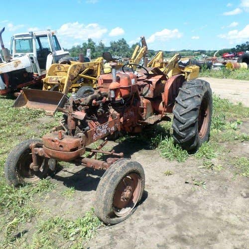 Used Allis Chalmers D15 Tractor parts.
