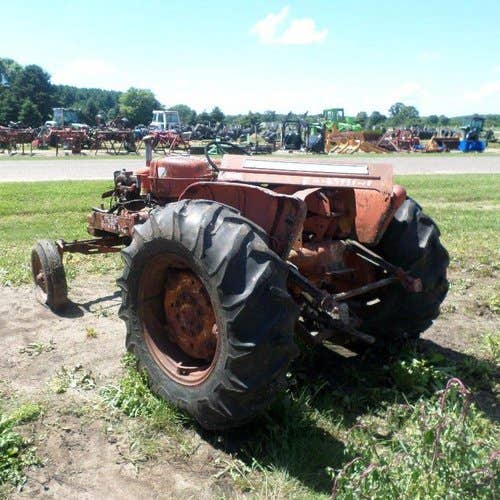 Used Allis Chalmers D15 Tractor parts.