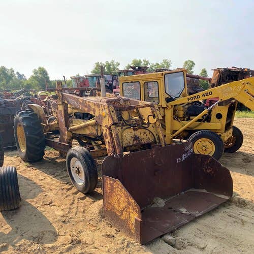 Used Allis Chalmers D15 Tractor parts.