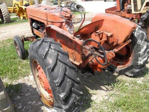 Used Allis Chalmers D17 Tractor parts.