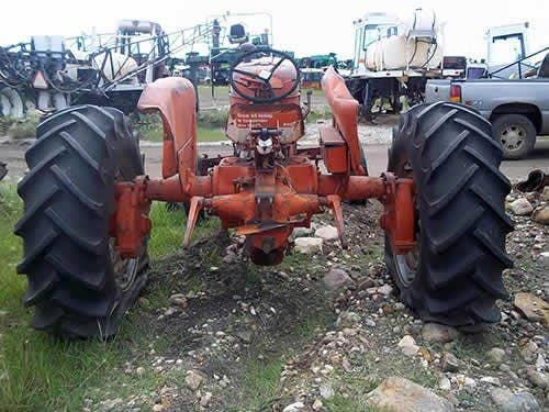 Used Allis Chalmers D17 Tractor parts.