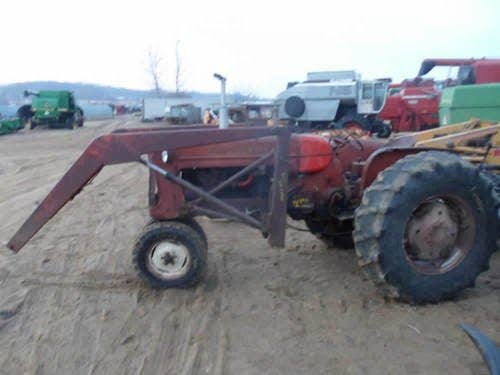 Used Allis Chalmers D17 Tractor parts.