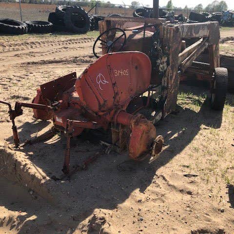 Used Allis Chalmers d17 Tractor parts.