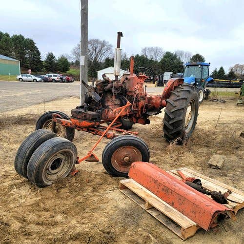 Used Allis Chalmers D17 Tractor parts.