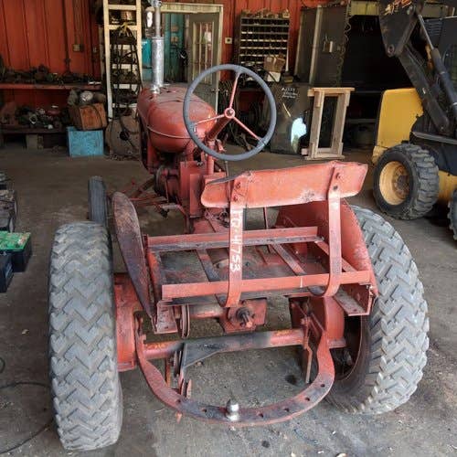 Used Allis Chalmers B Tractor parts.