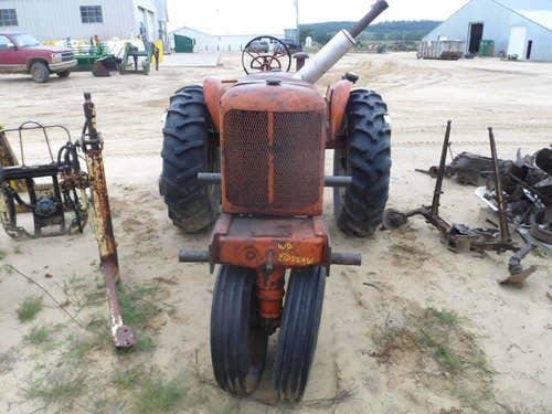 Used Allis Chalmers wd Tractor parts.