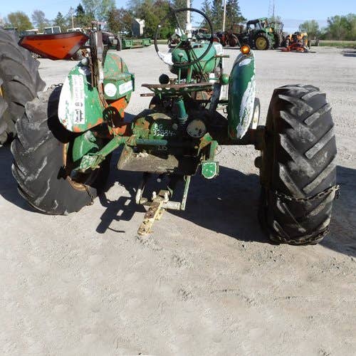 Used Allis Chalmers wd Tractor parts.