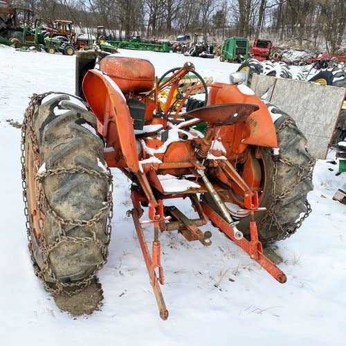 Used Allis Chalmers wd Tractor parts.
