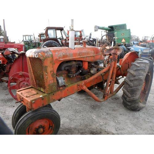 Used Allis Chalmers wd Tractor parts.