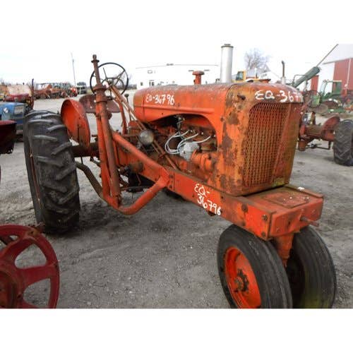 Used Allis Chalmers wd Tractor parts.