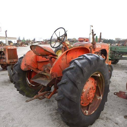 Used Allis Chalmers wd Tractor parts.