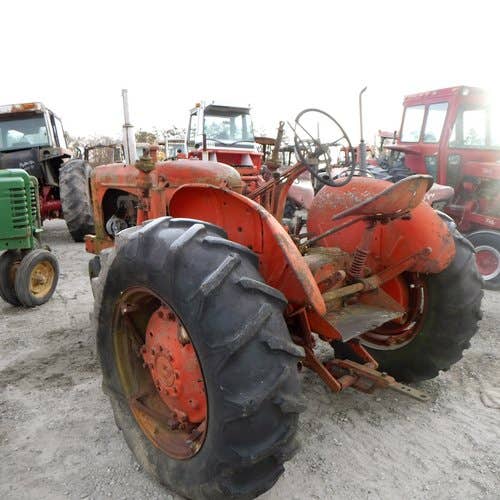 Used Allis Chalmers wd Tractor parts.