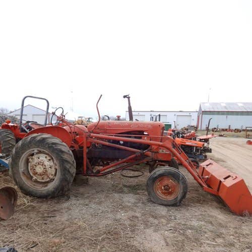 Used Allis Chalmers wd Tractor parts.