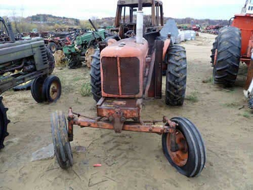 Used Allis Chalmers wd45 Tractor parts.