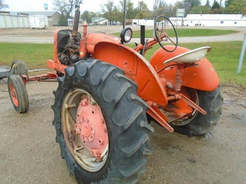 Used Allis Chalmers wd45 Tractor parts.