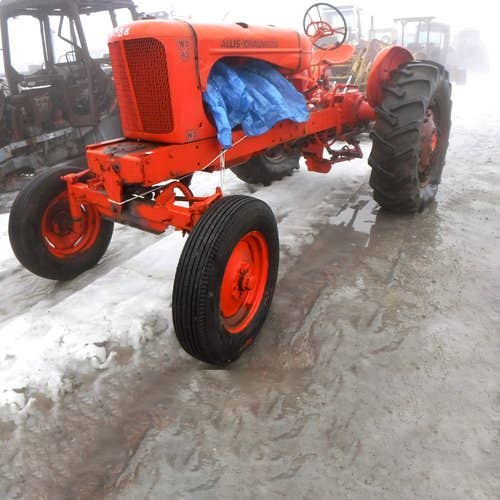 Used Allis Chalmers wd45 Tractor parts.