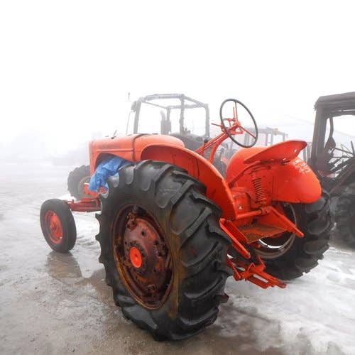 Used Allis Chalmers wd45 Tractor parts.