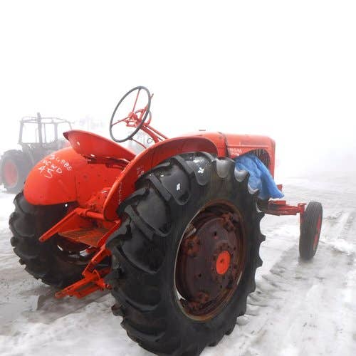 Used Allis Chalmers wd45 Tractor parts.