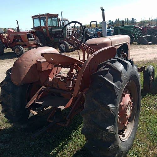 Used Allis Chalmers wd45 Tractor parts.
