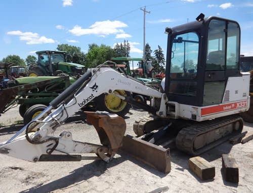 2000 Bobcat 331 Construction & Industrial for sale in: Black Creek, WI. 