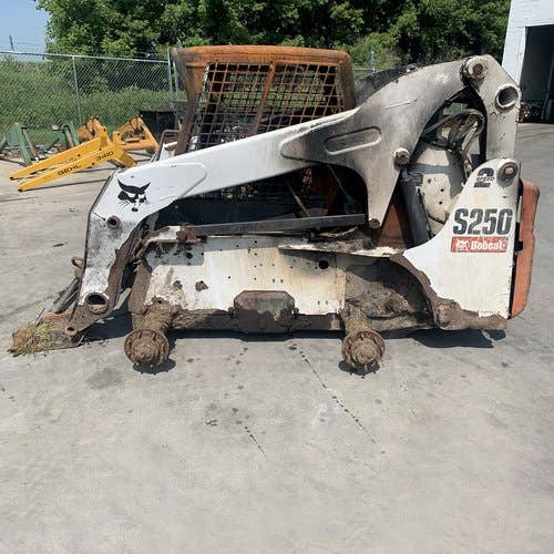 2006 Used Bobcat S250 Skid Steer Loader parts.