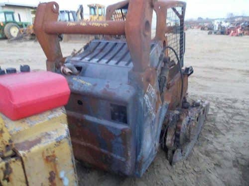 2006 Used Bobcat T300 Skid Steer Loader parts.