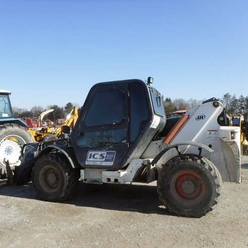 Used Bobcat V623 Telehandler parts.