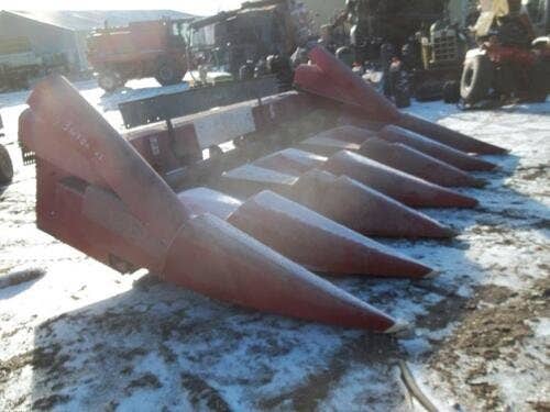 Used Case IH 1063 Header parts.