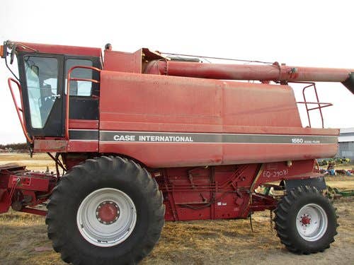 Used 1980 Case IH 1660 Combine Parts Used 1980 Case IH 1660 Combine Parts