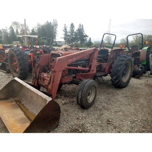 Used Case IH 2200 Loader / Backhoe Attachments parts.
