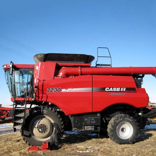 Used Case IH 7230 Combine Parts Used Case IH 7230 Combine Parts