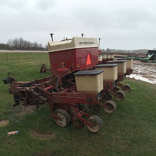 Used Case IH 800 Planter parts.