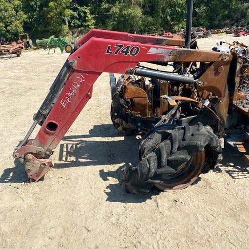 Used Case IH L740 Loader / Backhoe Attachments Parts Used Case IH L740 Loader / Backhoe Attachments Parts