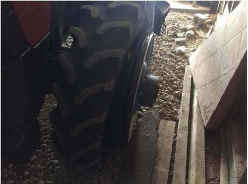 2005 Used Case IH Mx210 Tractor parts.