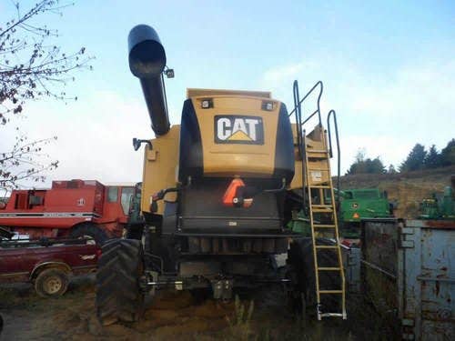 2007 Used Cat / Lexion 560R Combine parts.