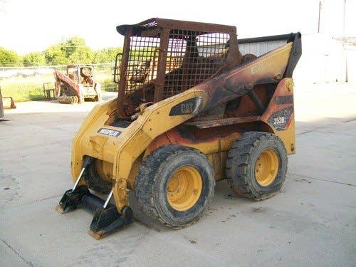 Used Caterpillar 252B2 Skid Steer Loader parts.