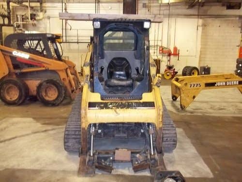 Used Caterpillar 257b Skid Steer Loader parts.
