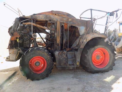 2009 Used CLAAS Jaguar930 Harvester parts.