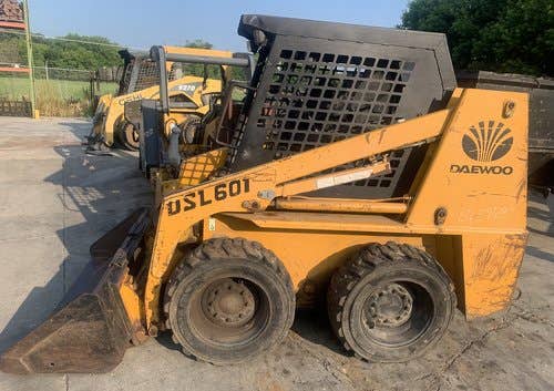 Used Daewoo DSL601 Skid Steer Loader parts.