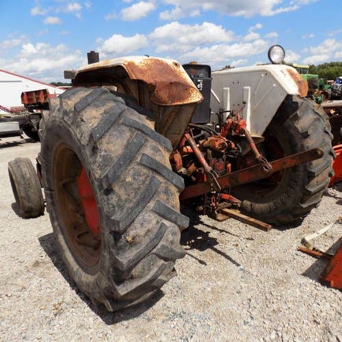 Used David Brown 1210 Tractor parts.