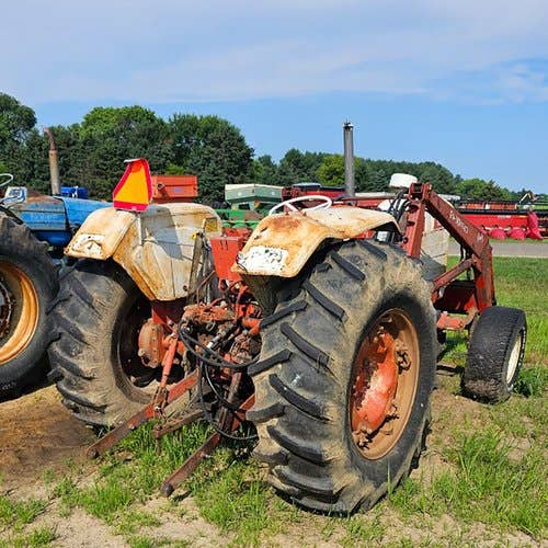 Used David Brown 1210 Tractor parts.