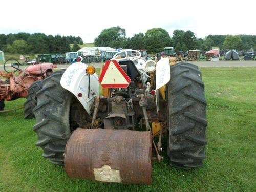 Used David Brown 4600 Tractor parts.