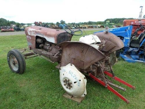 Used David Brown 770 Tractor parts.