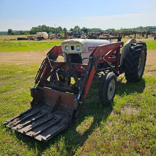 Used David Brown 880 Tractor parts.