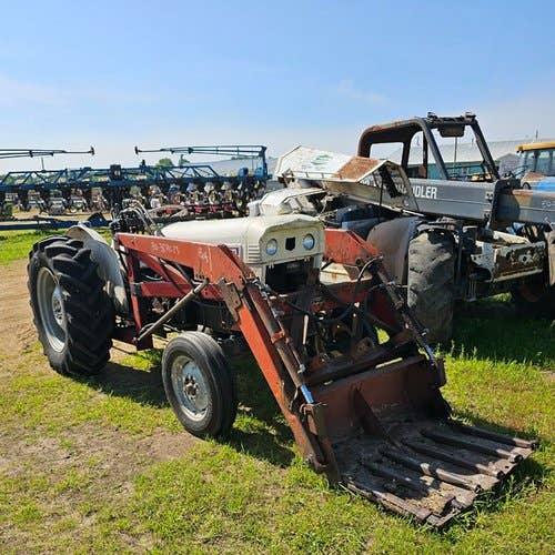 Used David Brown 880 Tractor parts.