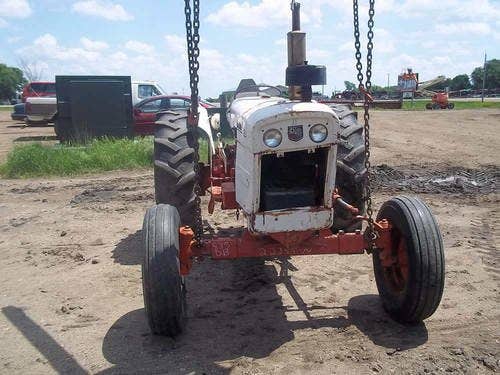 Used David Brown 885 Tractor parts.