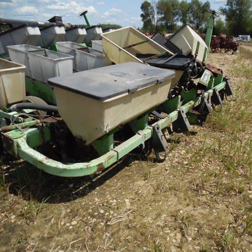 Used Deutz Allis 385 Planter parts.