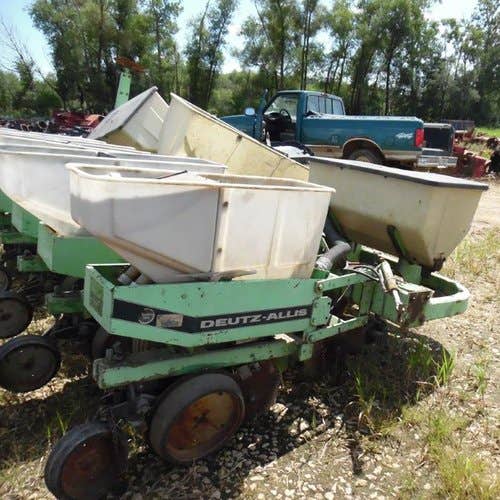 Used Deutz Allis 385 Planter parts.